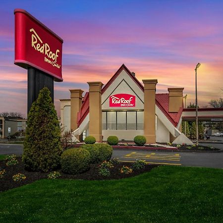 Red Roof Inn And Suites Newark - University Exterior photo